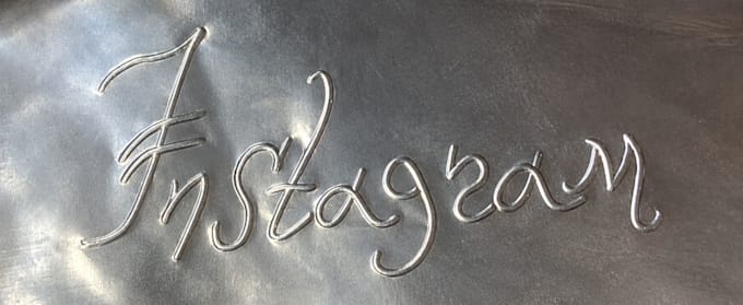 create metallic highlights for your instagram
