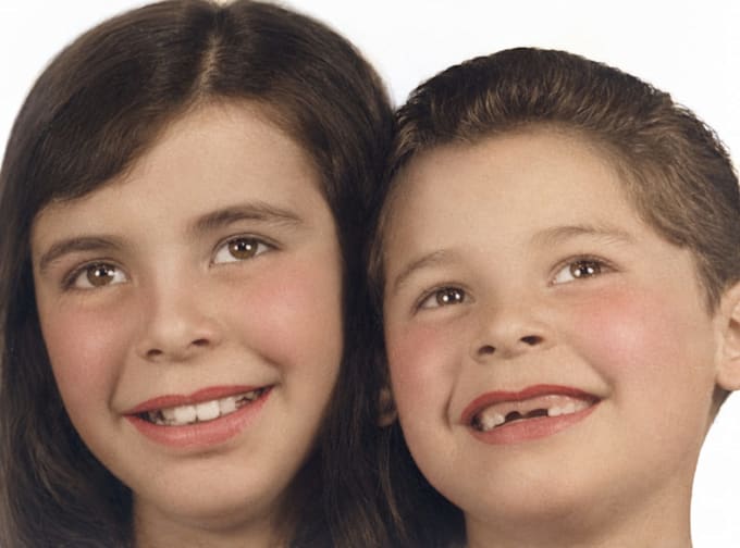 restore old and damaged photographs