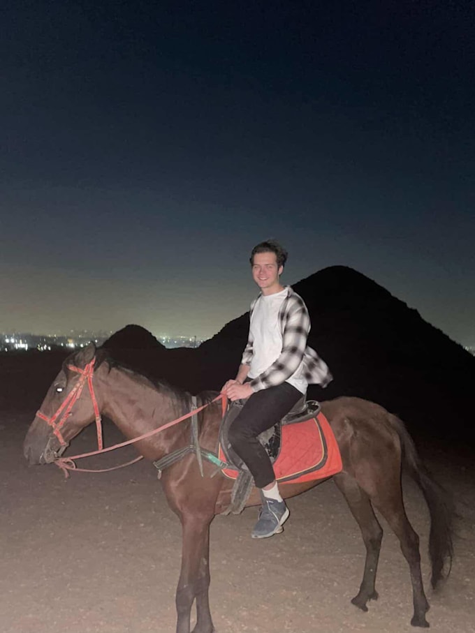 be your private tour guide in egypt