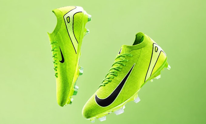 create realistic 3d football cleat model and render