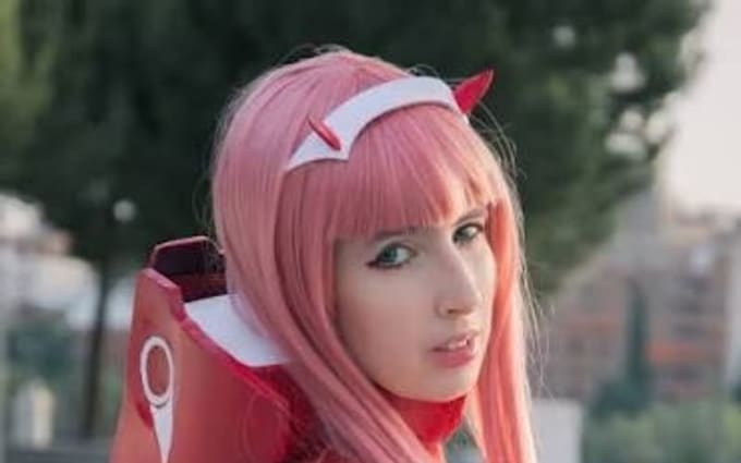 do cosplay creation props