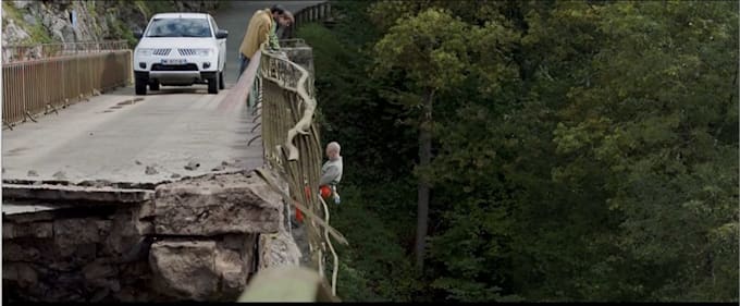 do professional vfx compositing, cgi, particle effect to your video
