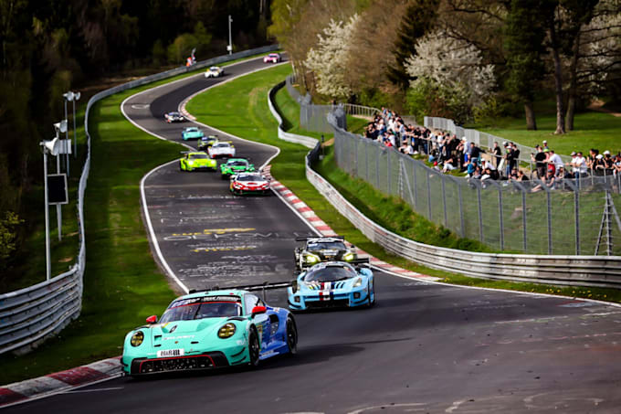 improve your pace, racecraft and consistency in sim racing