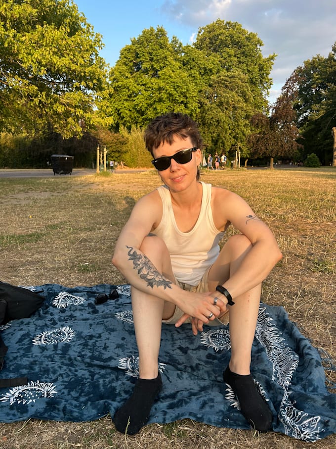 be your queer tik tok ugc creator for authentic video ads