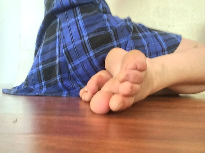 do custom foot fetish pics and vids