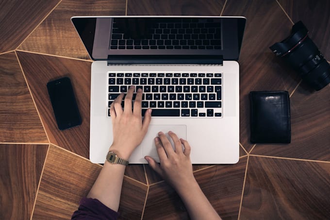 translate 6 item descriptions for amazon, english or italian