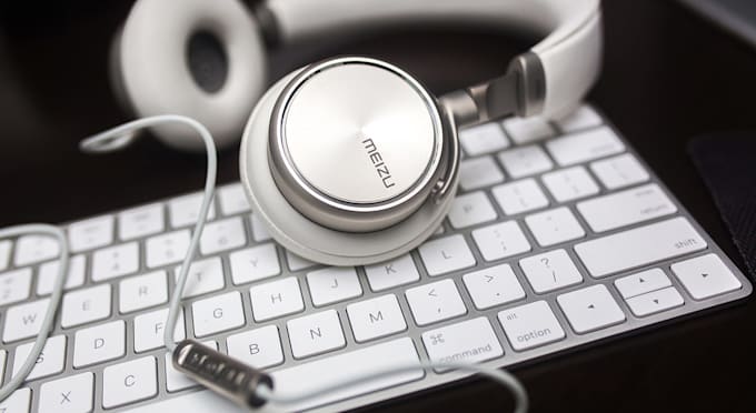 provide flawless 20 mins video or audio transcription