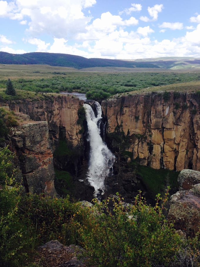 provide travel ideas for colorado