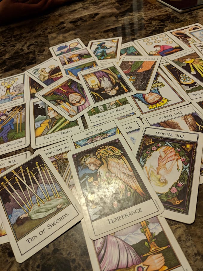read your tarot cards