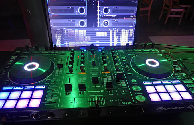 mix an electronic music set using songs that you choose