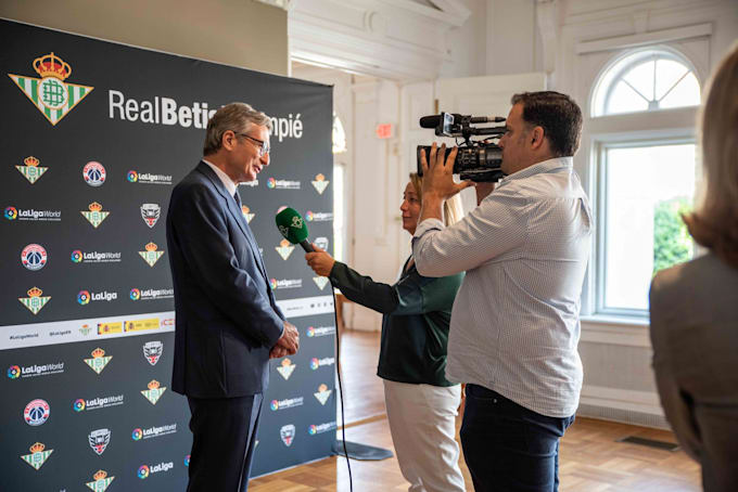 create a media friendly press release