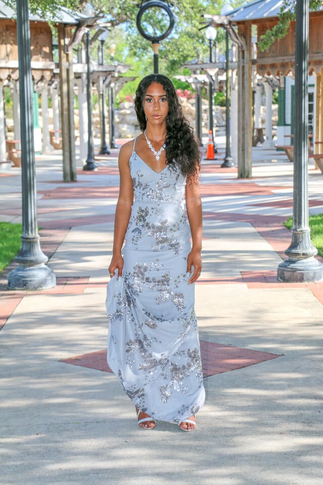 be your professional model and photographer