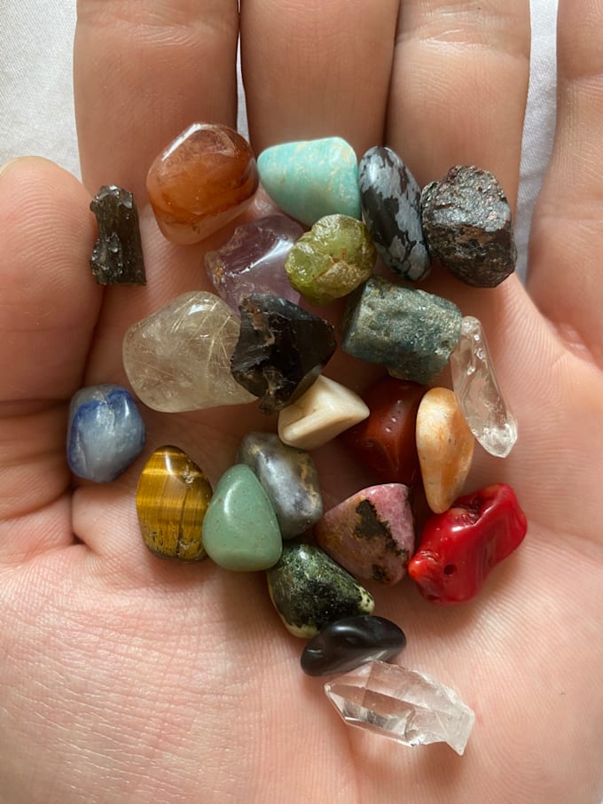 Answer any questions using crystals for divination by Magibri222 Fiverr