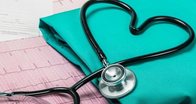 write nursing articles and essays