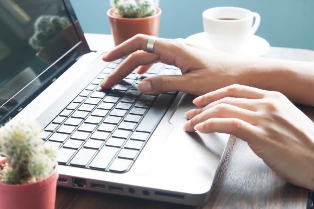 write professional articles in spanish