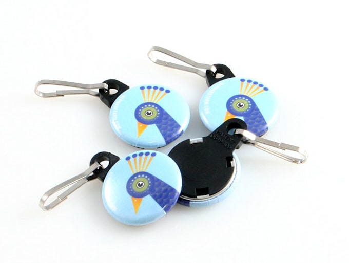 Make 4 custom zipper pulls by Calocedrus