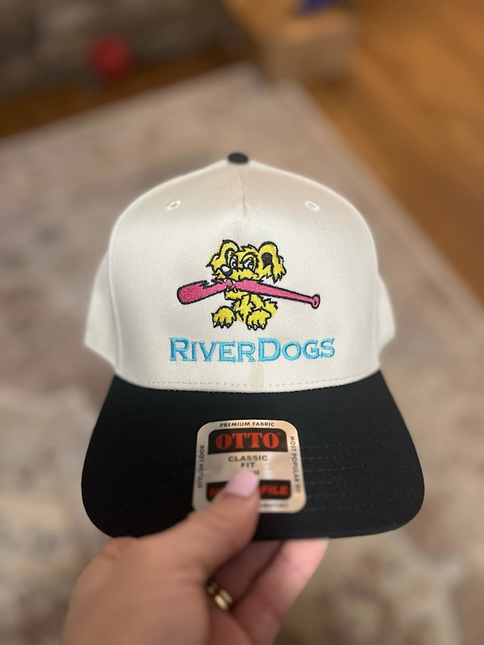 digitize complex sports mascots for embroidery