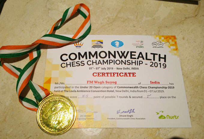play chess training games with you