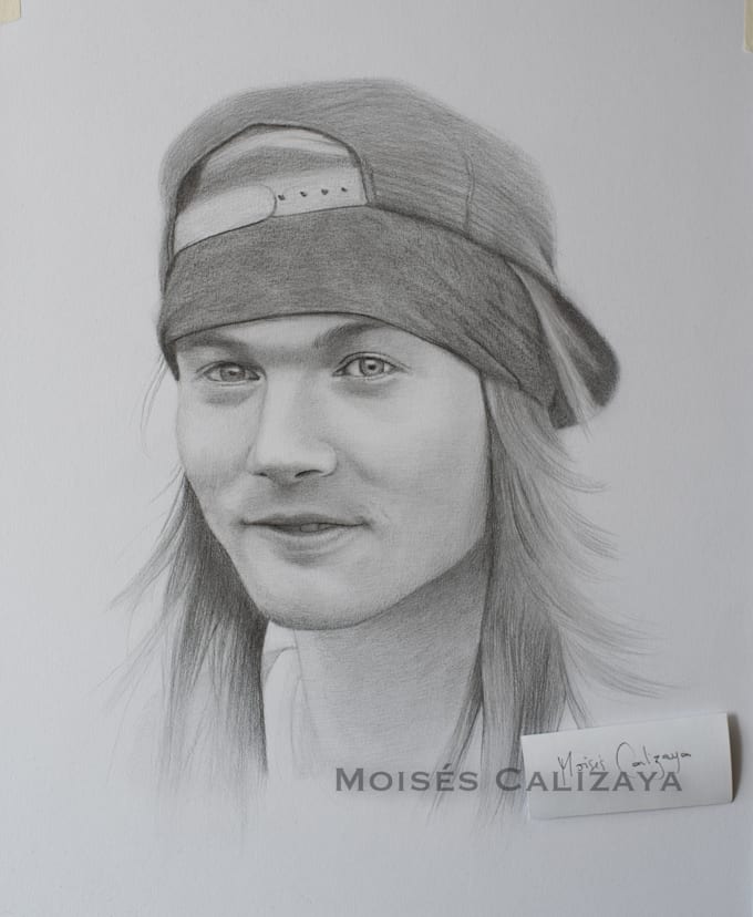draw realistic portrait with charcoal, graphite pencil