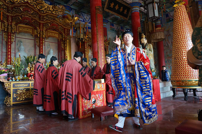 help u with feng shui divination