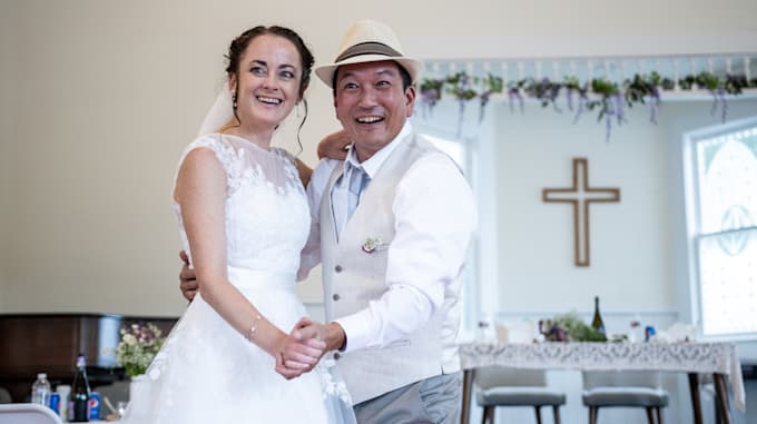 be your wedding photographer