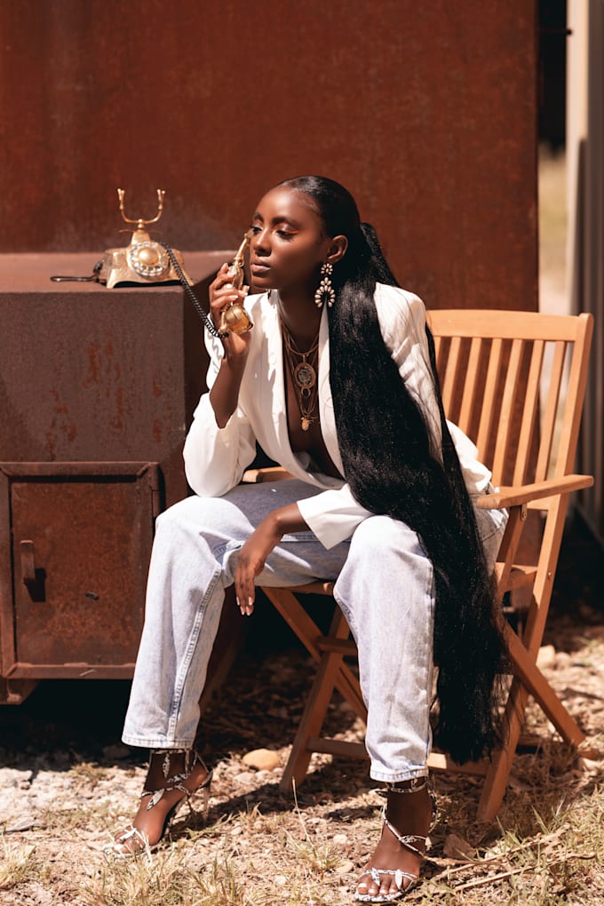 capture high end editorial or lifestyle images of you or your brand