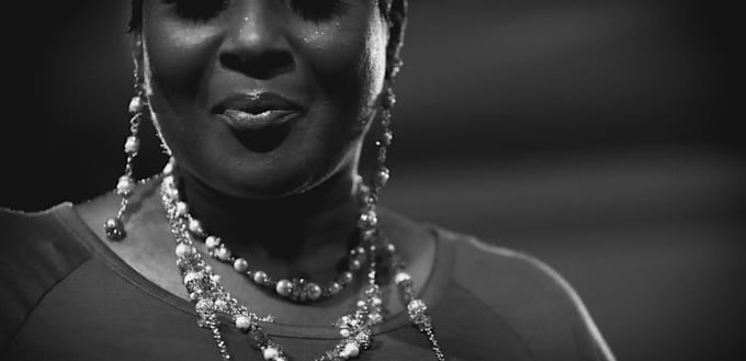 be your photographer for portraits, headshots, events