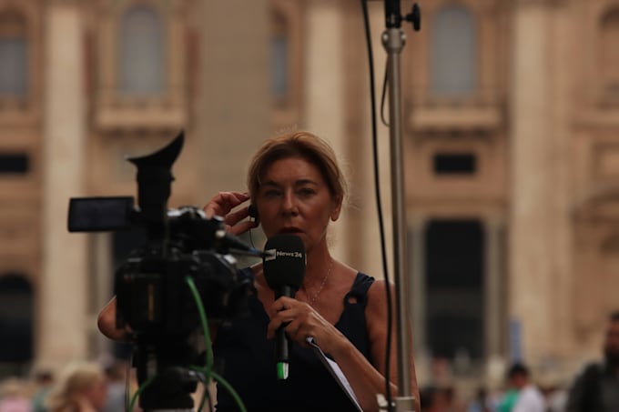 do research on journalism and media studies
