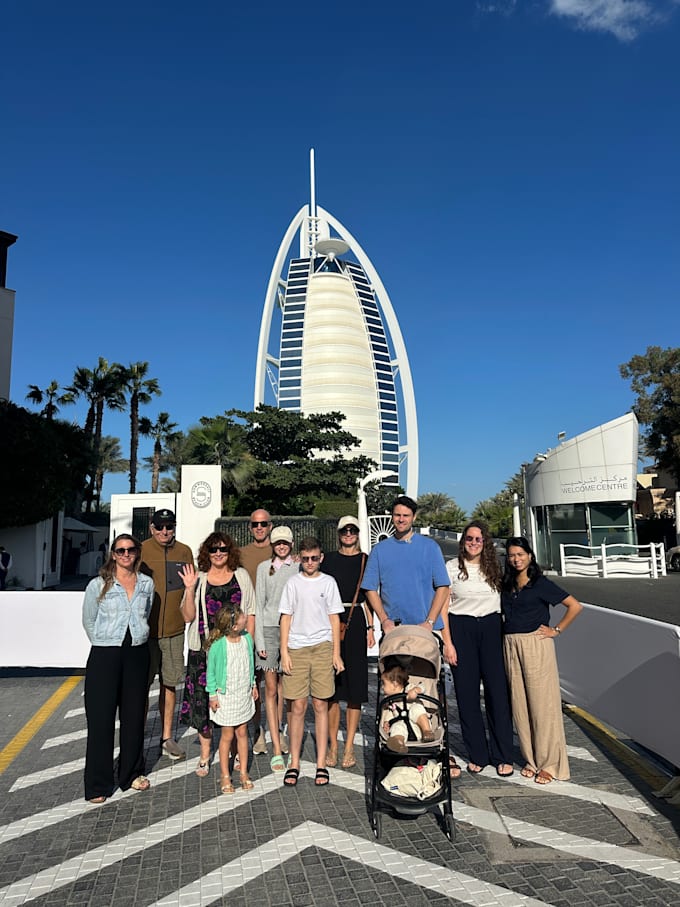 be your professional tour guide in dubai