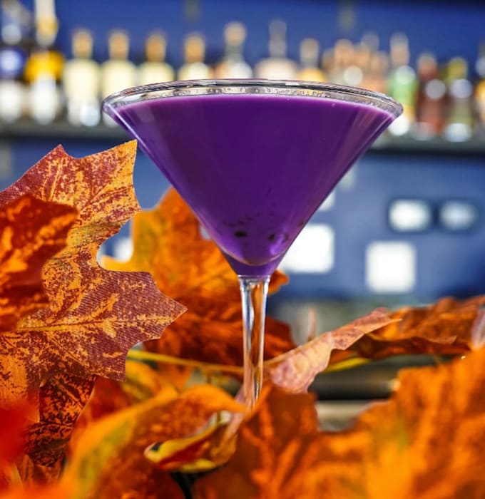 plan and create mocktails for dry parties