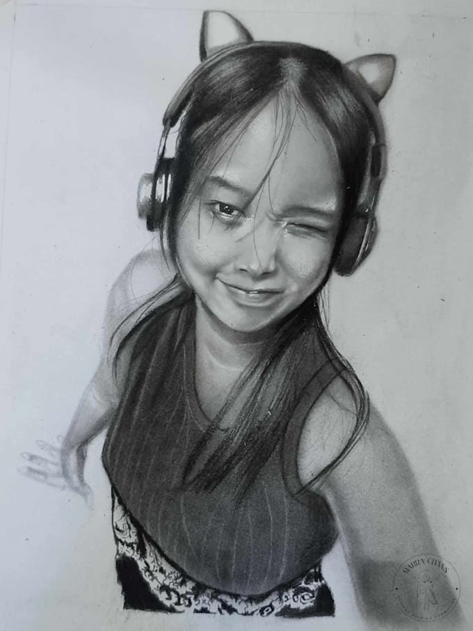 draw charcoal or graphite portrait