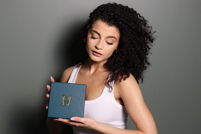 shoot amazon photography with attractive models in UK