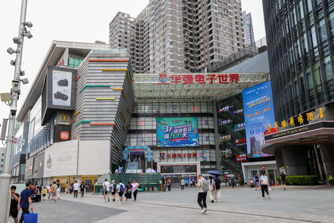 be your local guide in shenzhen for business, travel, interpreter