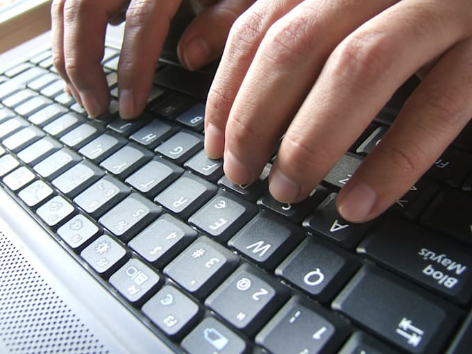 te ayudo a organizar tus correos electrónicos y tu agenda