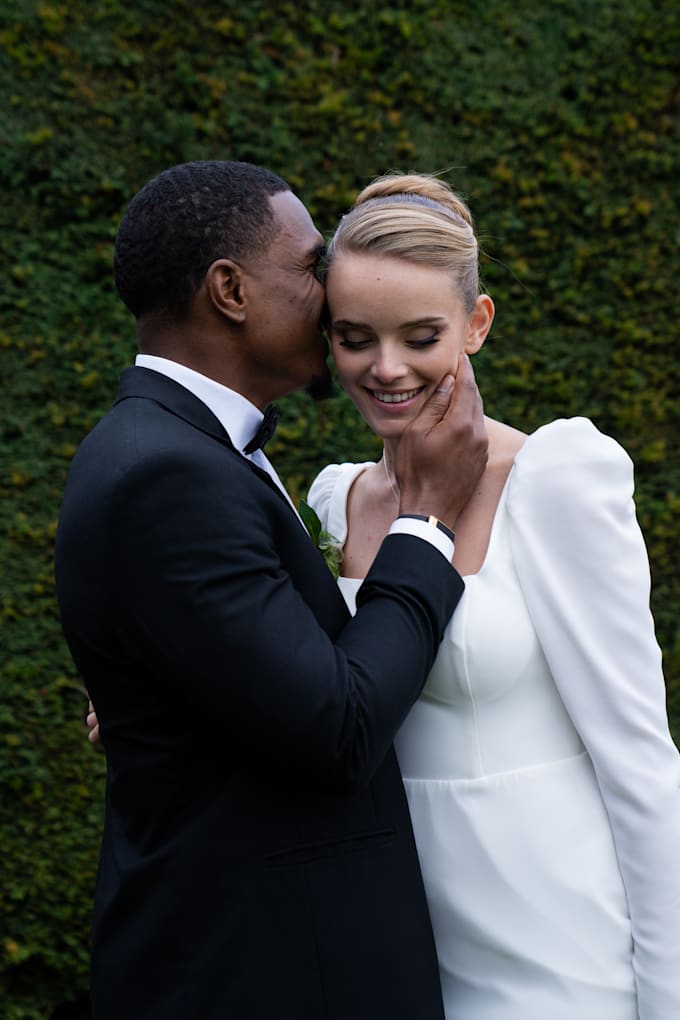 be your professional wedding photographer