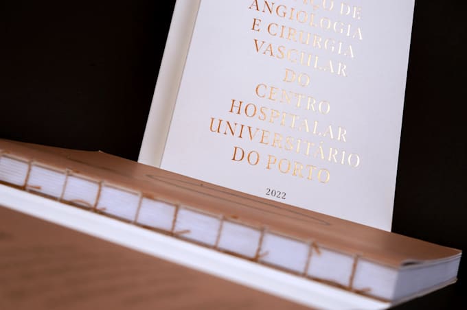 design a stunning book cover rooted in narrative