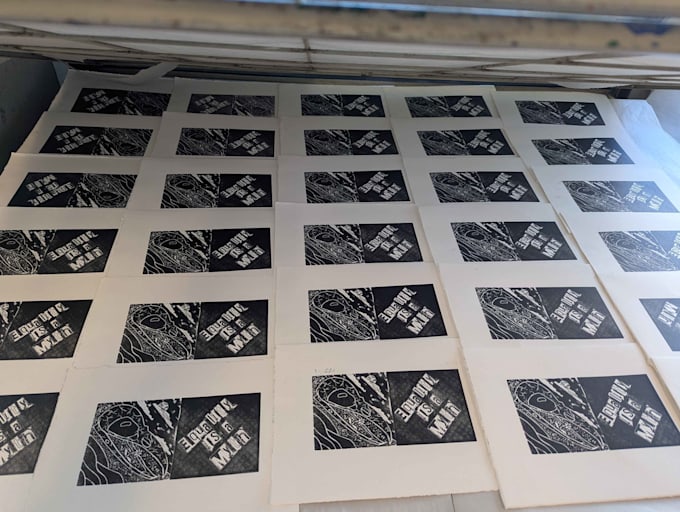 make custom prints on a printing press