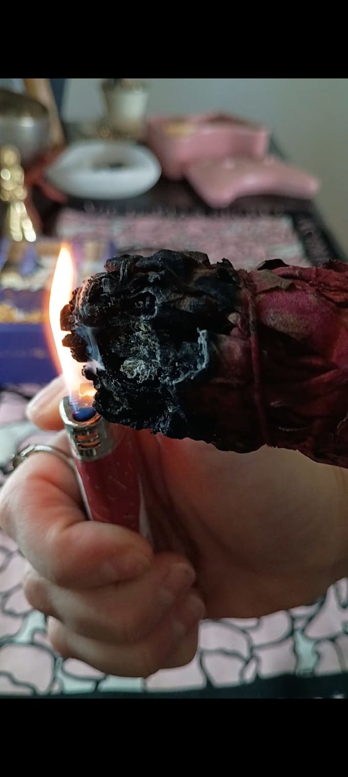 give a tarot or oracle reading with intuitive guidance