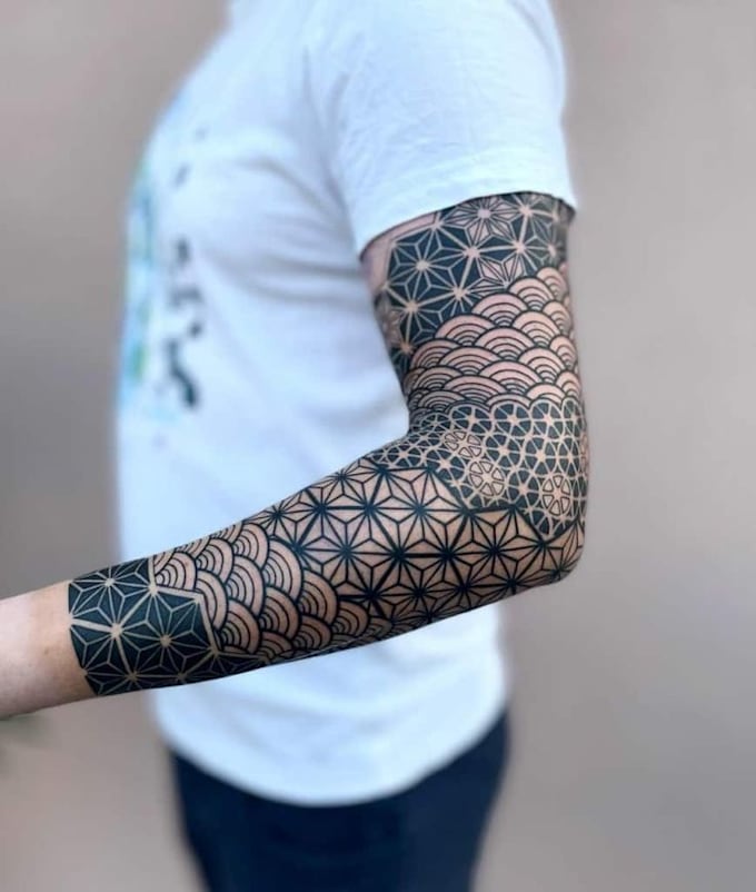 create sleeve tattoo design in geometric style