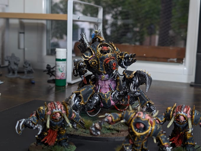 provide custom professional painting for your miniatures
