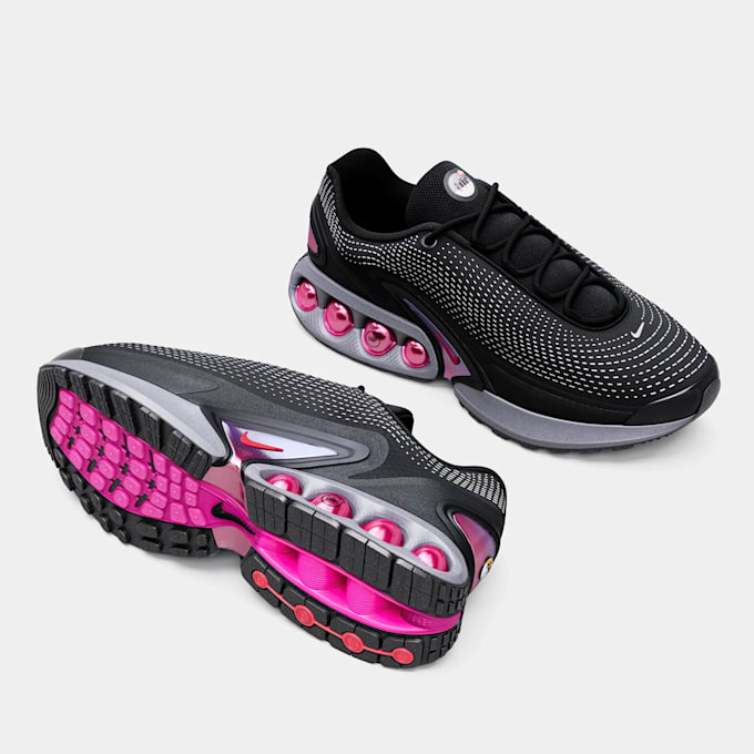 create realistic 3d shoe rendering and 3d footwear visualization