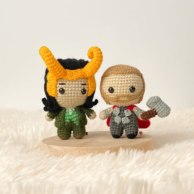 design a custom amigurumi pattern or crochet character