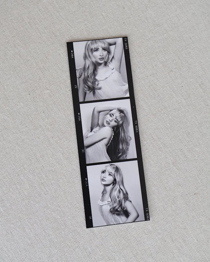 create a polaroid design for bookmarks or stickers