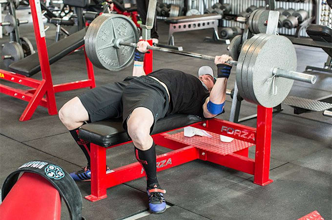 increase your bench press with powerlifting coaching