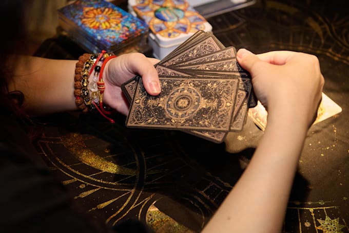deliver an intuitive tarot reading with clear answers
