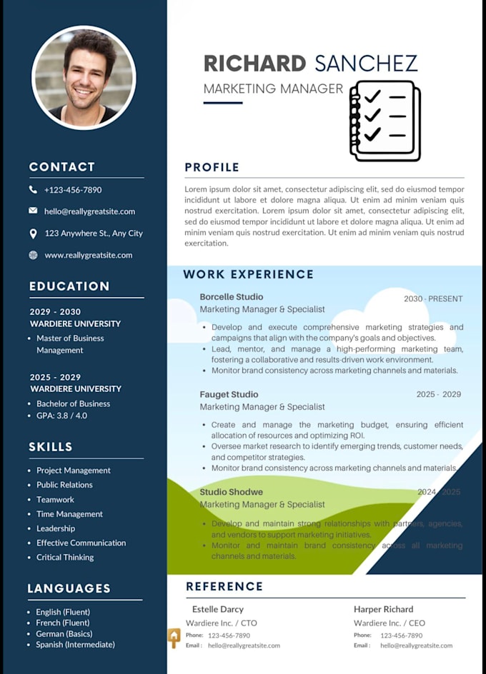 design a profesional CV in canva