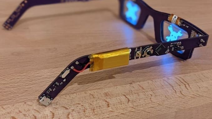 design smart glass hardware and wearable electronics