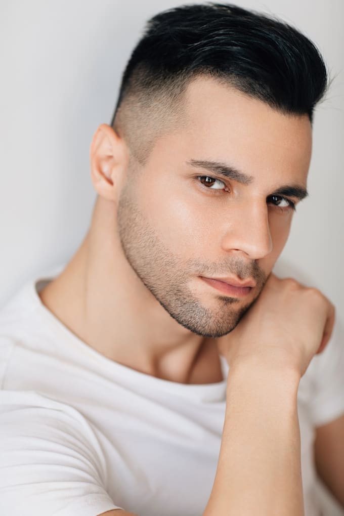 deliver creative headshots that elevate your personality