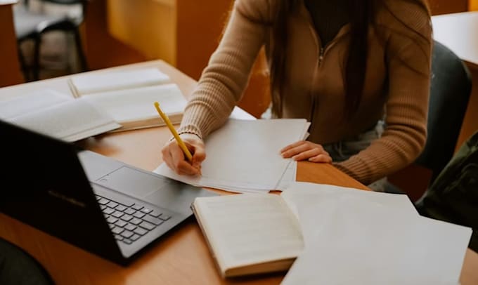 write engaging SEO website content and creative articles