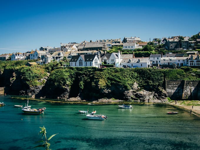 create a personalized cornwall travel itinerary